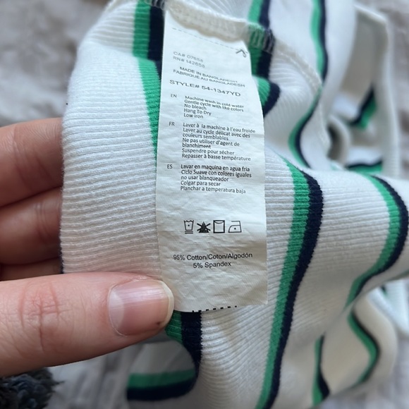 Notch front tank | Striped Crop Top - Picture 5 of 5